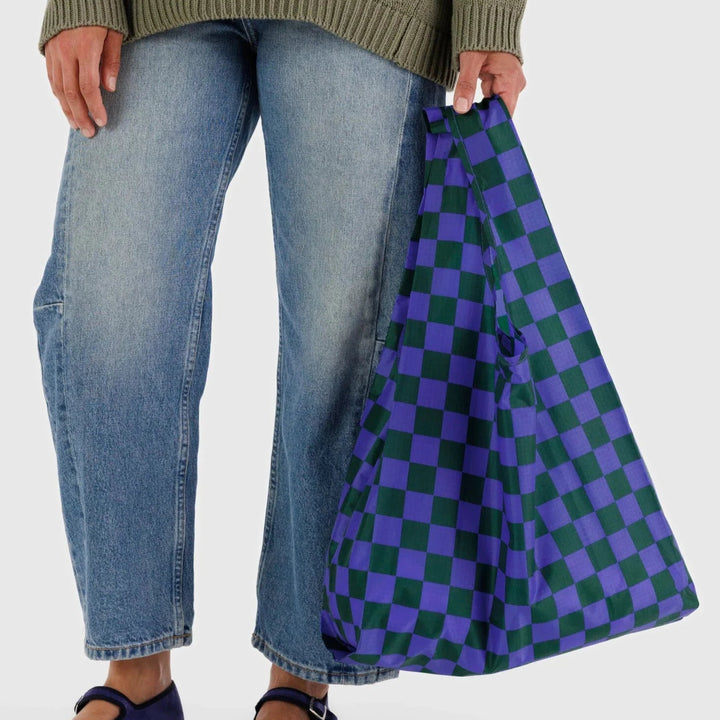 Reusable bag with carrying pouch - Iris green check