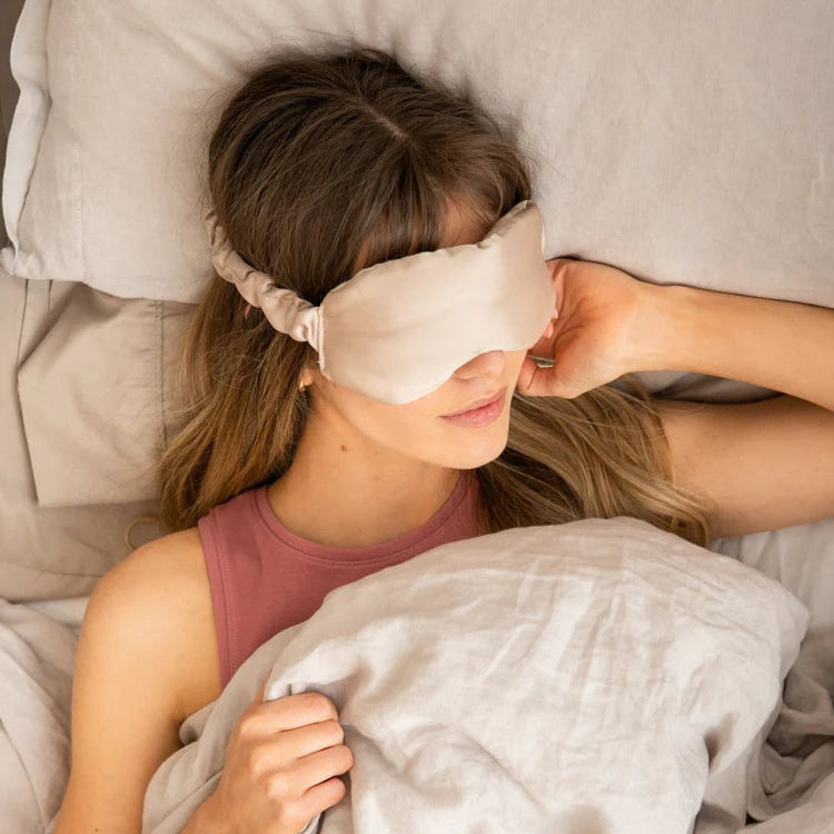 Masque de sommeil champagne