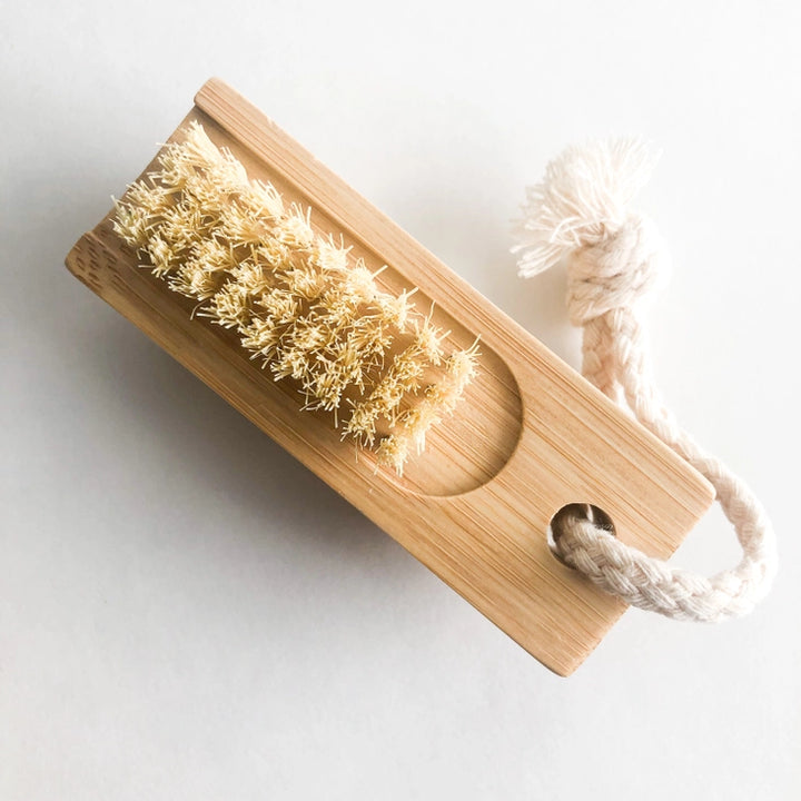 Brosse à ongles double face