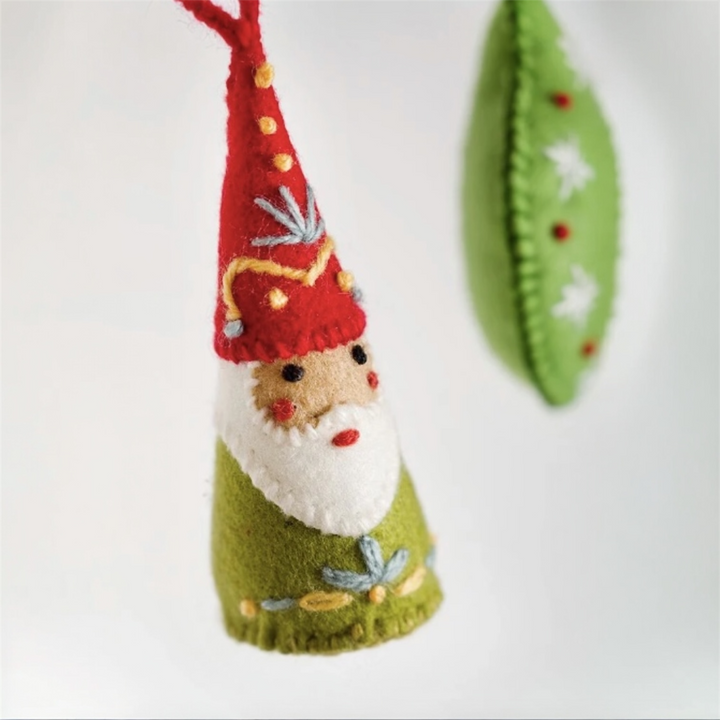 Ornement des fêtes en feutre de laine - Gnome