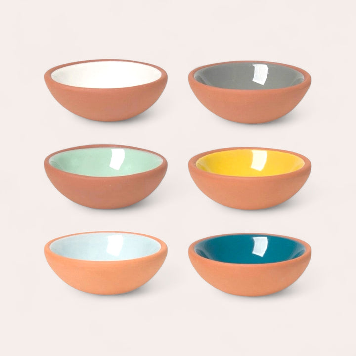 Small terracotta bowls (set of 6)