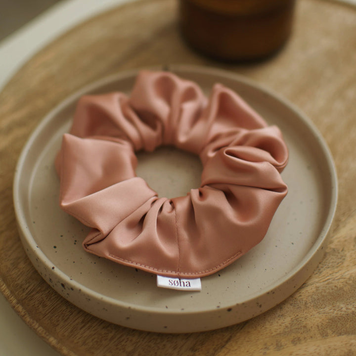 Satin scrunchie - Pale pink