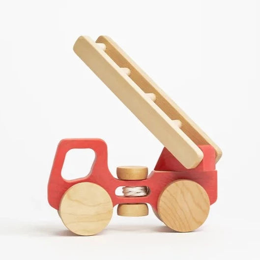 Camion de pompier en bois