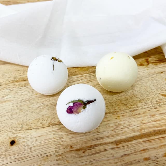 Bath bomb with essential oils - Verbena