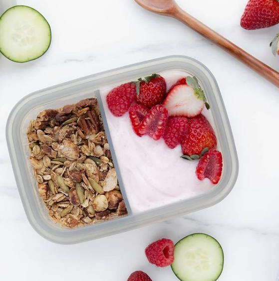 Silicone food container with divider - 900 ml