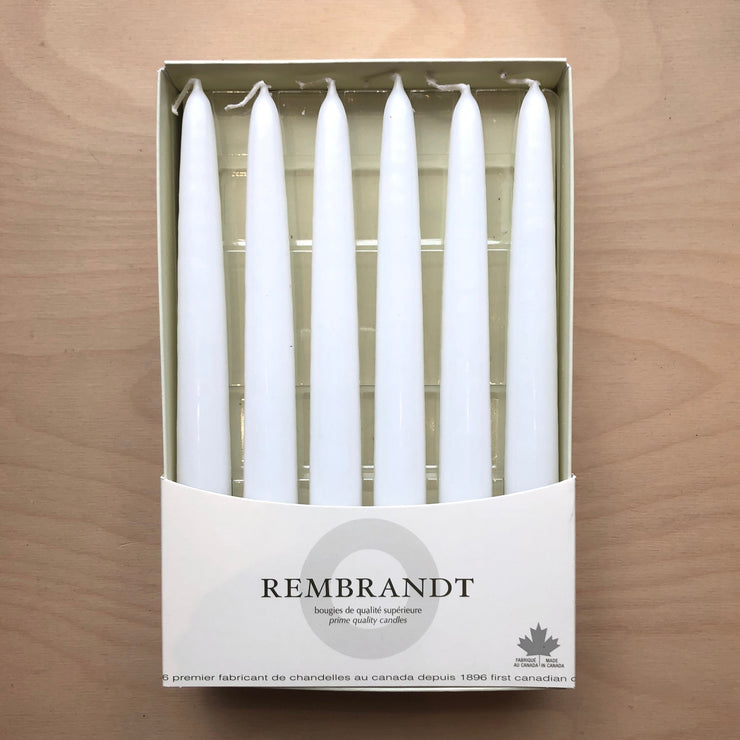 Box of 12 tapered candles - White