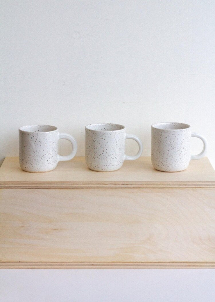 Stoneware mug - Speckled white 